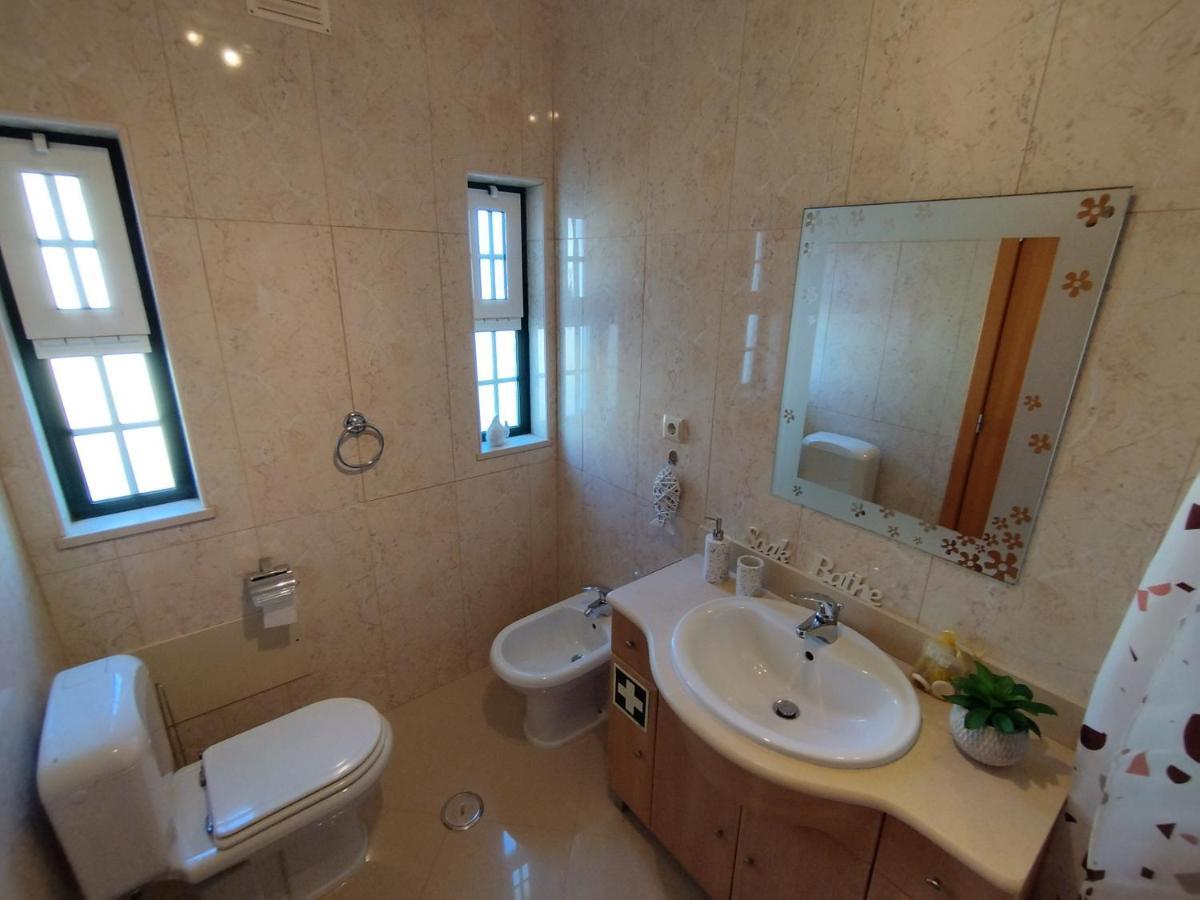 1D Areias De Porches, Pool & A/C - Casas & Papeis Apartment Armacao de Pera Bagian luar foto
