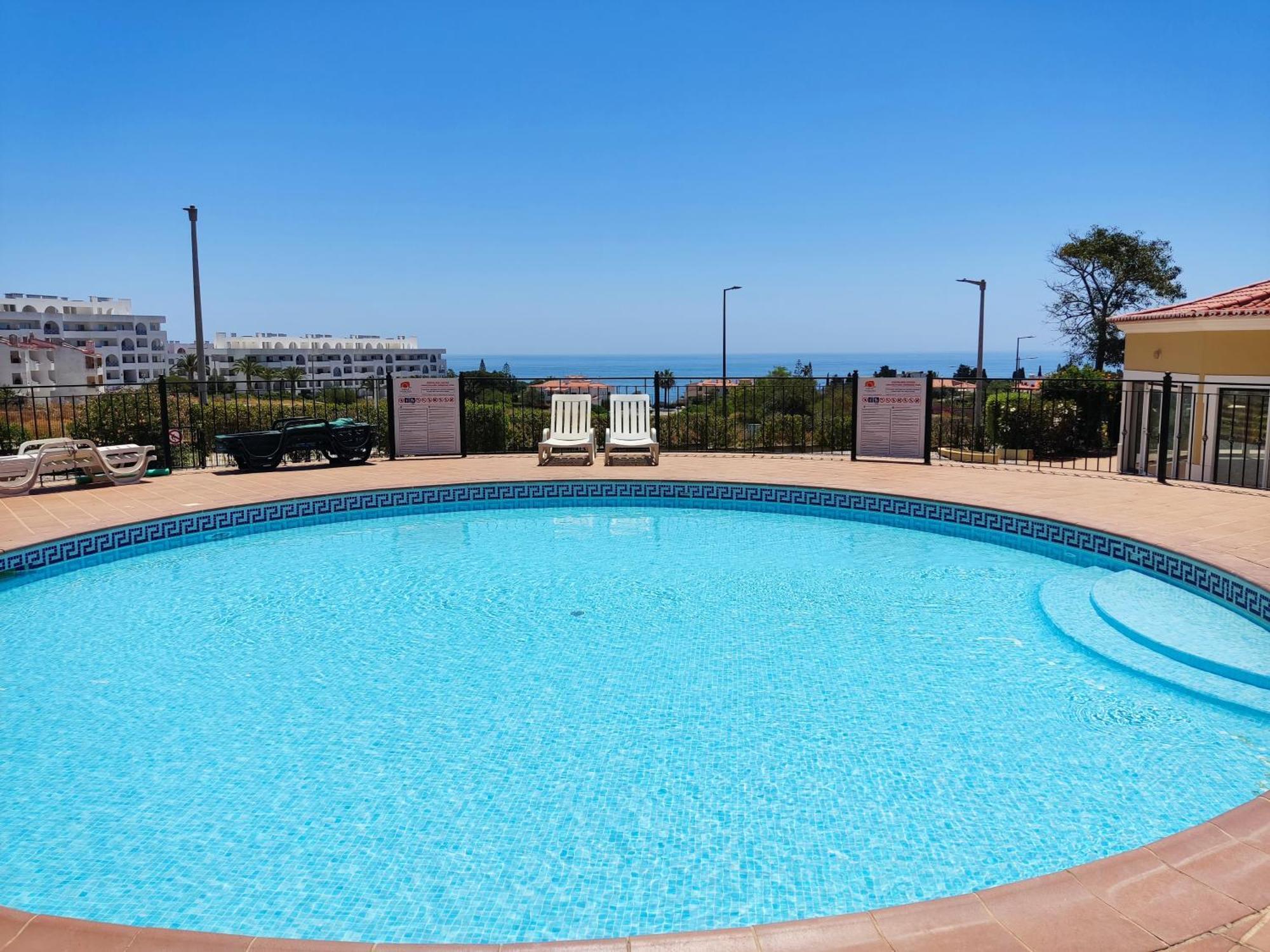 1D Areias De Porches, Pool & A/C - Casas & Papeis Apartment Armacao de Pera Bagian luar foto